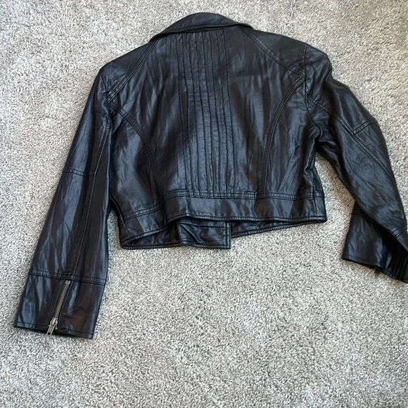 Bebe cropped pleather jacket - Picture 4 of 6